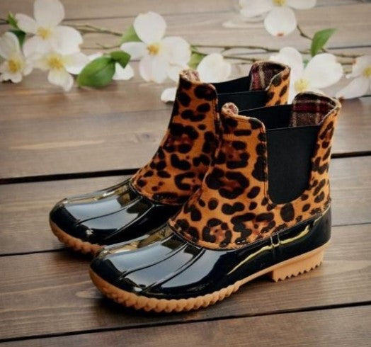 Women Waterproof Round-toe Leather Ankle Boots